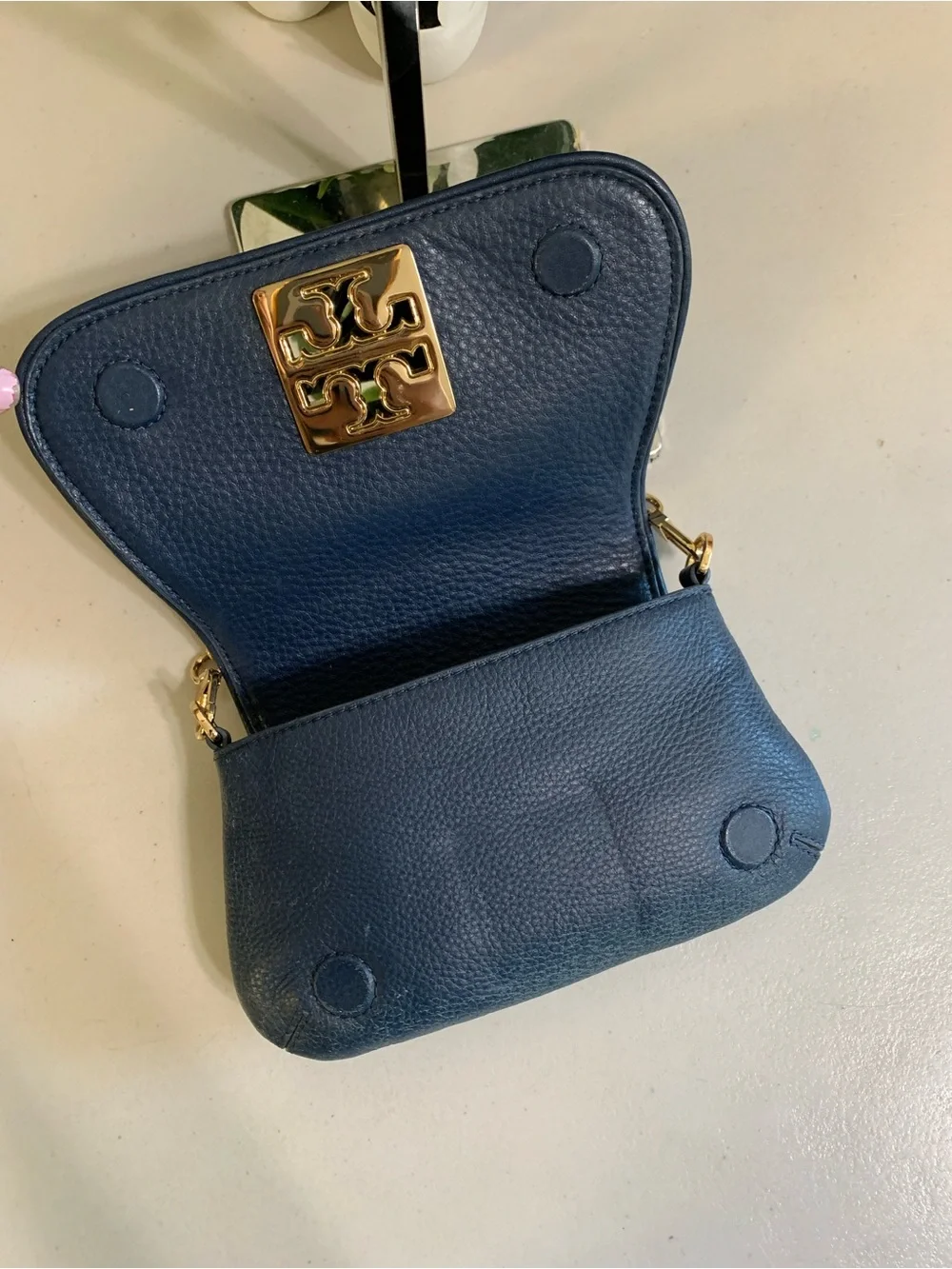 👜💕 Tory Burch Navy Leather Chain-Shoulder Crossbody Bag